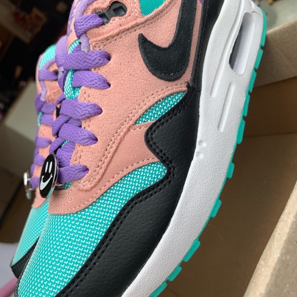 Air Max 1 ‘Have A Nice Day’ - Picture 3 of 3